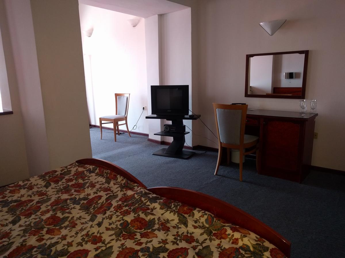 Hotel Vodno Skopje Buitenkant foto