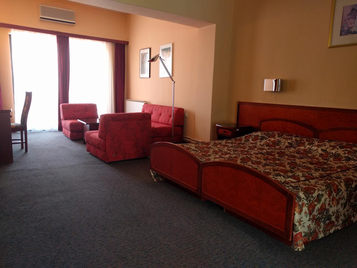 Hotel Vodno Skopje Buitenkant foto